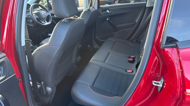 Peugeot 2008 1.2 PureTech 130 GT Line 5dr EAT6 Petrol Estate